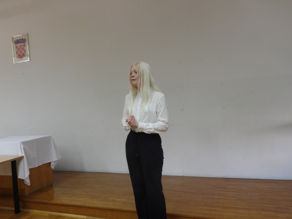 Karla govor Medium