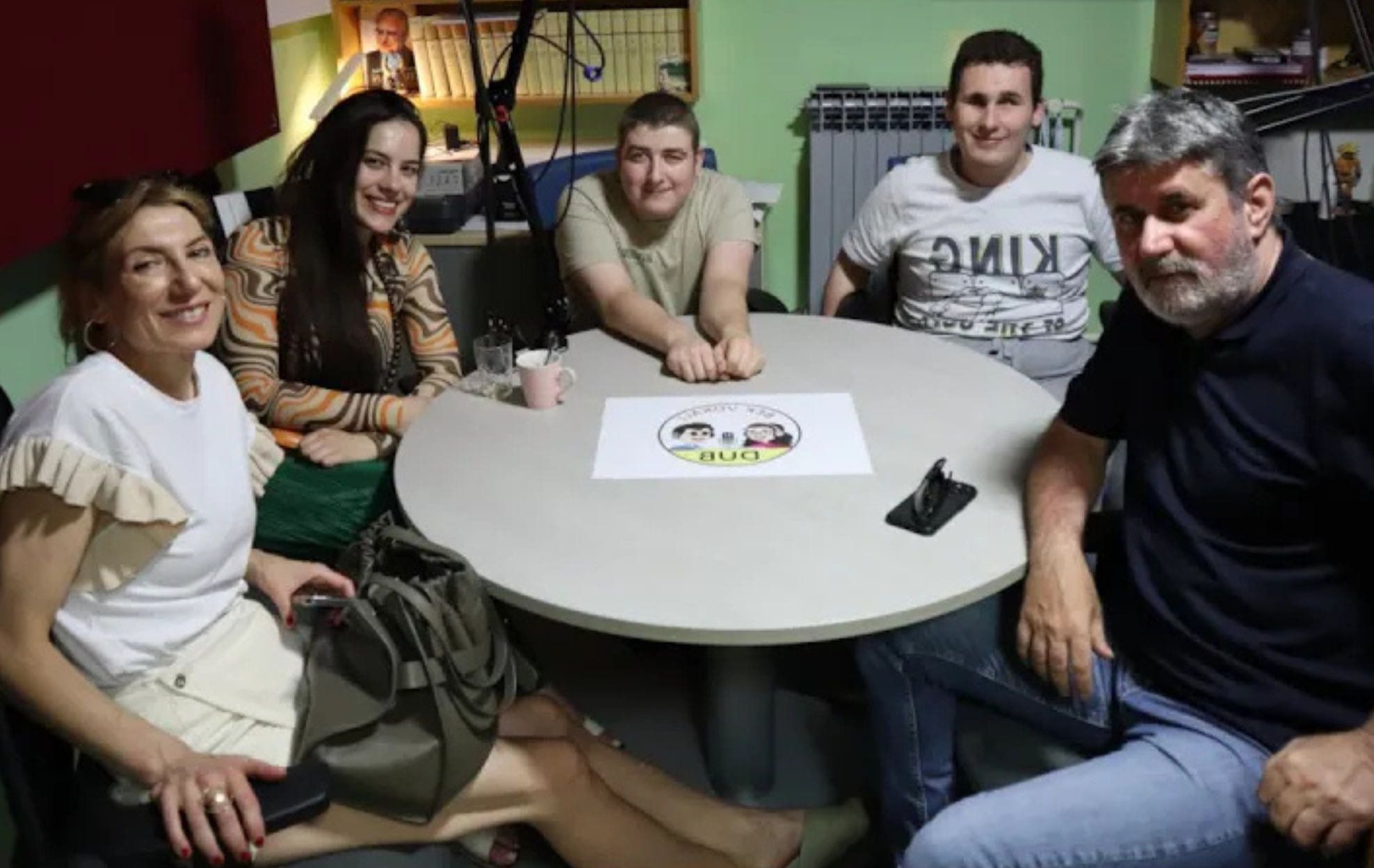 Glumci iz serije Kumovi i Mario i Marko u studiju